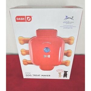 Dash Mini Dog Treat Maker Non-Stick Surface 6 Natural Biscuits Brand New In‎ Box